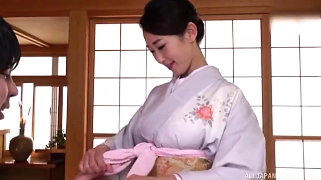 Horny Massage Therapist Mori Hotaru Delights Clients With Her Skills