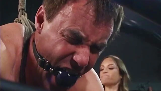 Dominant Beauty Amber Rayne Craves Painful Pleasure in Bedtime Sex Play