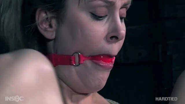 Maxim Laws Submits Hardcore Pussy Pleasure From Dominant Blonde Mistress