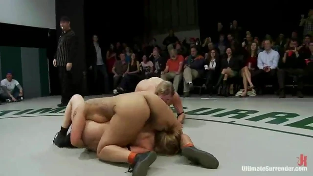 Lustful Chicks Play Hot Strap-on Sex Game on Traditional Tatami Floor