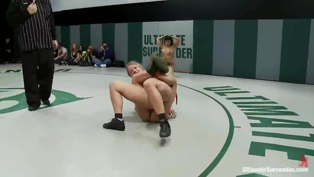 Lustful Chicks Play Hot Strap-on Sex Game on Traditional Tatami Floor