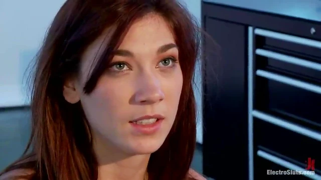 Passionate Brunette Licks Blonde Pussy for Sensual Electrifying Fun