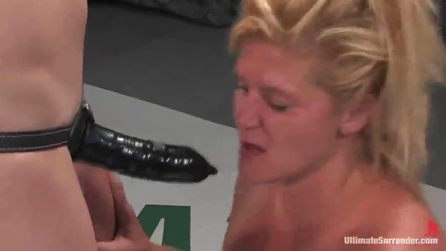 Bobbi Star Easily Wins by Tantalizingly Teasing Ginger's Pussy With Toys