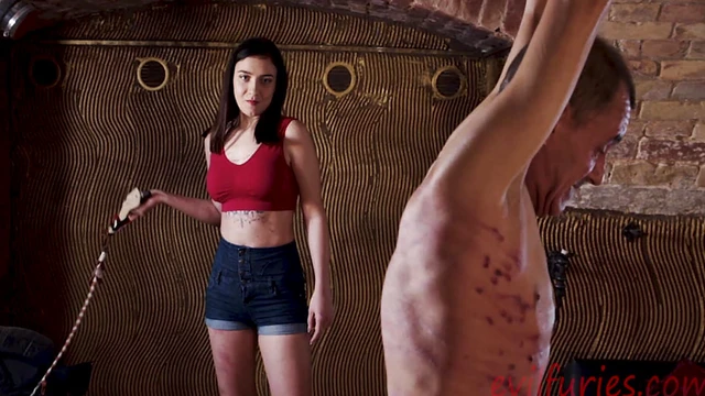 Dominant Mistress Kyra Gives Handjob & Enjoys Submissive Power Play