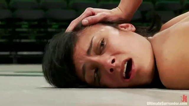 Sizzling Lesbians Lick Pussies Competitively For Ultimate Orgasm Battle