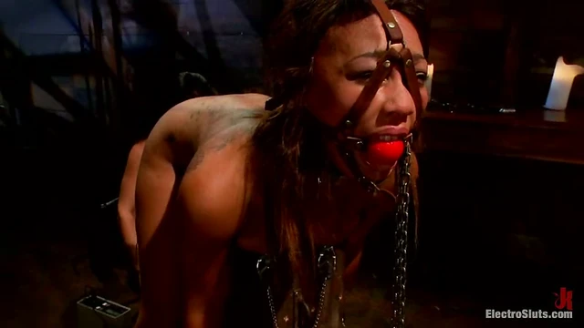 Sizzling Leilani Leeane & Isis Love Share Passionate Lesbian Strapon Action