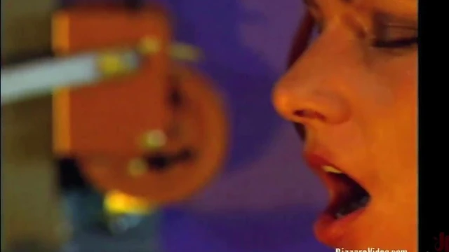 Nina Hartley Loves Hot Spankings & Dildo Pleasing Sex Games