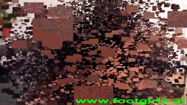 Foot Worship Fantasy: Seductive Babe Gives Intimate Toe Play Delight