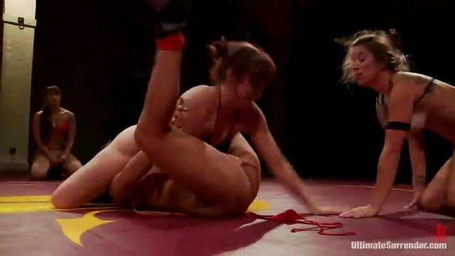 Hot Japanese Girls Wrestle on Tatami Mat & Share Steamy Oral Sex