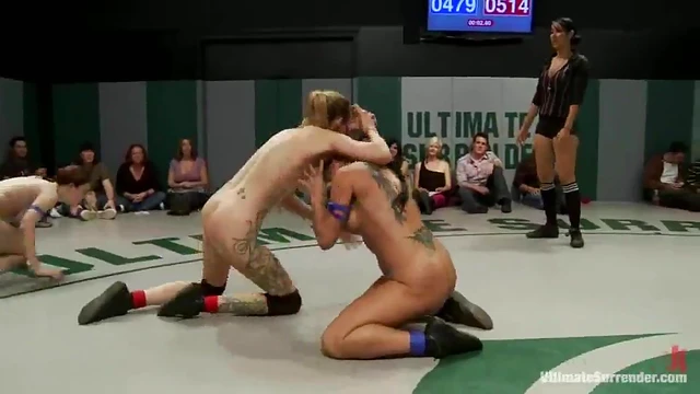 Passionate Lesbians Wrestle on Tatami Mat Before Wild Sex Orgasm