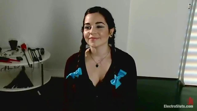 Adorable Braided Cutie Gets Roughly Dominated & Sexually玩具d by Hot Partner