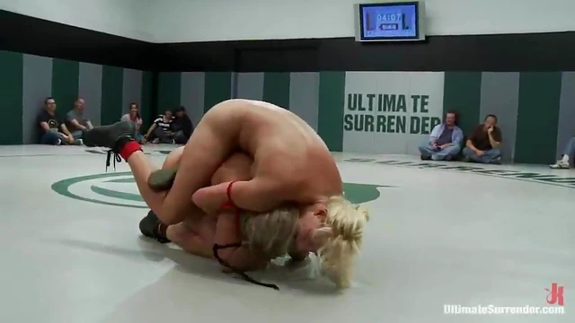 Nude Girls Wrestle On Tatami Mat Forcing Rivals To Worship Their Pussies