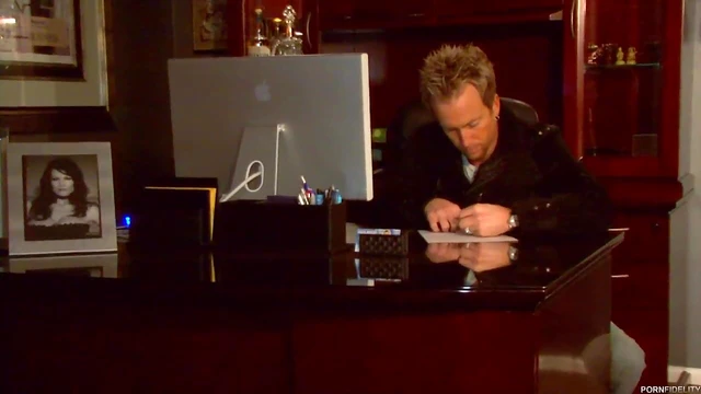 Ebony Goddess Gets Fetched for Hot Pussy Penetration Action