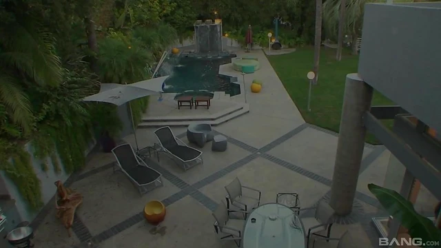 Hot Ebony Babes Jazmyne Starr Take Turns Fucking a Ripped Hunk Hard