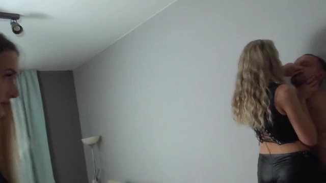 Towering Giantess Dominates Submissive Dude's Fantasies With Seductive Power Play