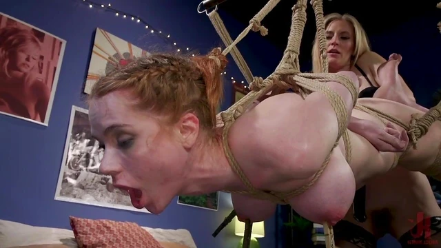 Mona Wales & Pepper Hart Strap On Fuck in Hardcore Lesbian Scene