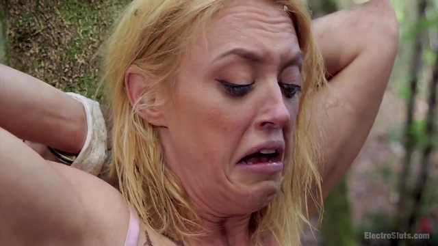 Maitresse Madeline Marlowe's Outdoor Lesbian Fuck Fantasy Unleashed