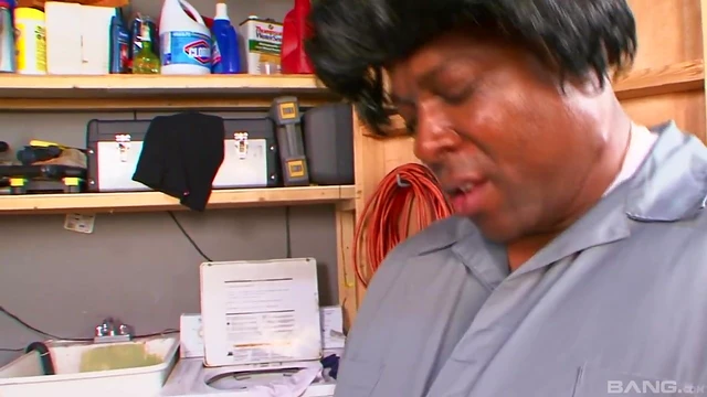 Lusty Toni Sweets Insatiably Sucks Dick Before Spread Leg Fucking Session