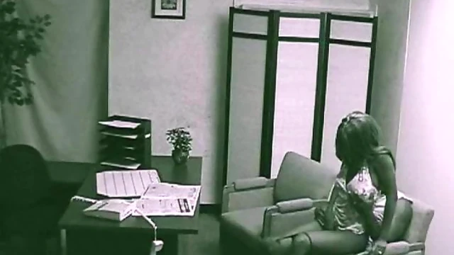 Ebony Temptress Jumps On Throbbing Cock For A Ride To Remember