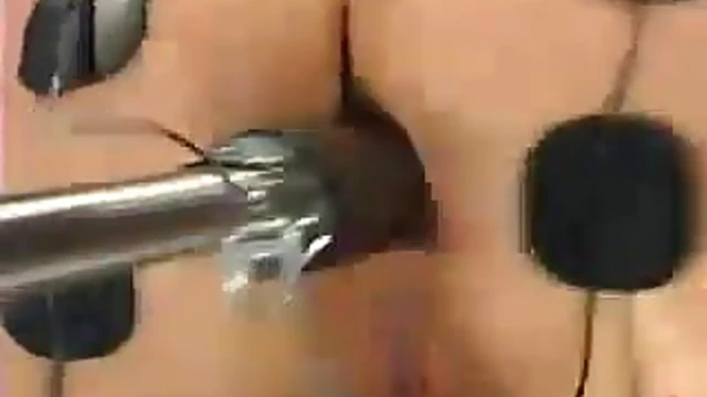 Sizzling Leah Luv Gets Snatch Pounded & Fisted by Naughty Sex Machine