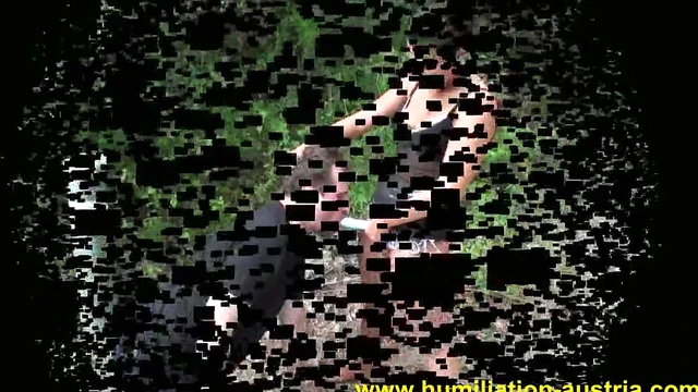 Gipsy Teen Seduces With Strapon And Mouth For Sultry Encounter