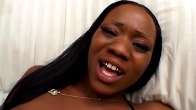 Seductive Erica Summers Takes His Thick Manhood Deep inside Her Pussy