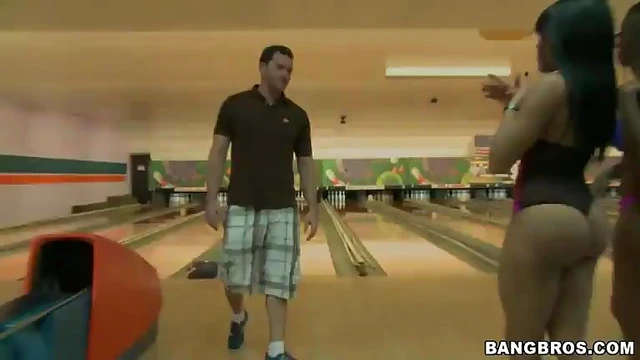 Big Bootied Ebony Queen Gets Her Ass Nailed Hard by White Cock Masterpiece