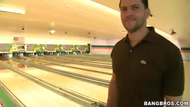 Big Bootied Ebony Queen Gets Her Ass Nailed Hard by White Cock Masterpiece