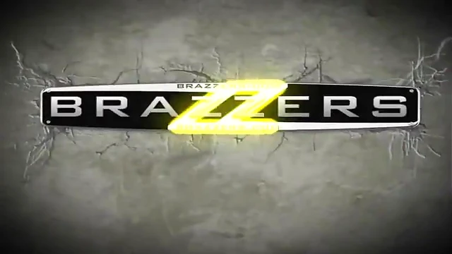 Hot Ebony Nurse Takes Care of Patient’s Big Cock with Skillful Mouth and Pussy