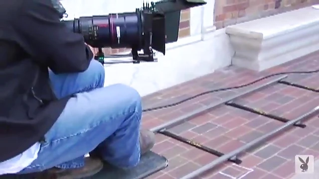 Sizzling Ebony Goddess Ida Ljungqvist Strips Teasingly Naked for You