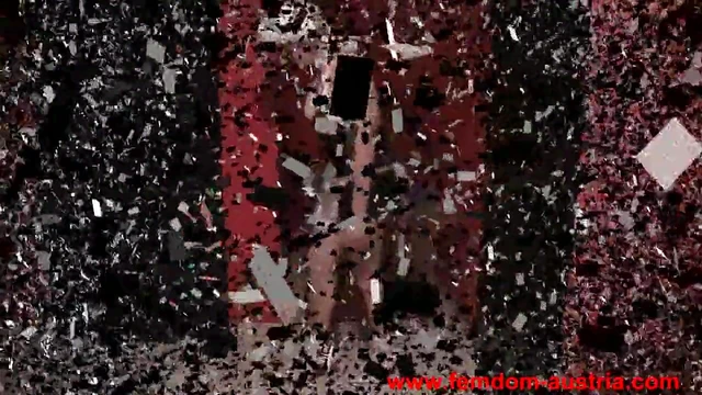 Bizarre Lady Jessica Dominates Her Willing Houseslave Submissively