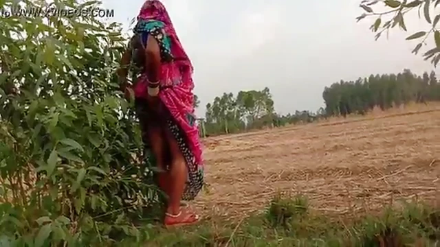 Hot Mature African Lady Randi Gets Fucked Hard In The Open