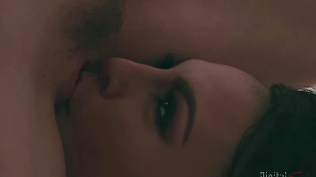 Samantha Hayes Uses Dildo to Pleasure Her Girlfriend's Pussy Passionately