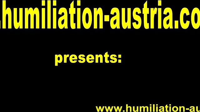 Teen Dominatrix Crushes Burger While Feeding & Humiliating Submissive Partner