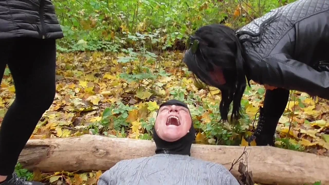 German Girls Spit Roasted Prose & Spread Wide for Steamy Sex Showdown