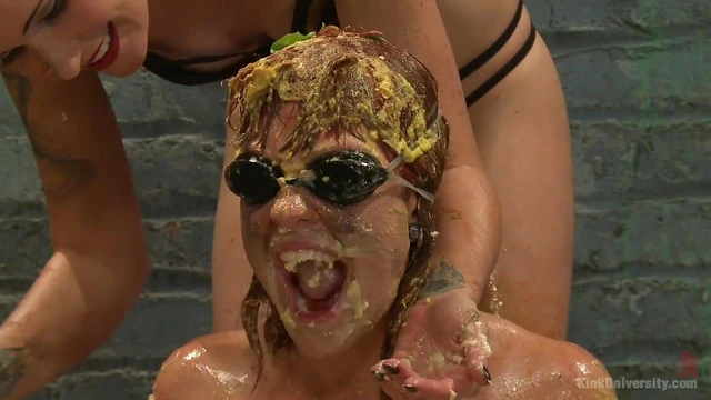 Kinky Lesbians Cater to Elizabeth Thorn’s Sexual Desires Nightly