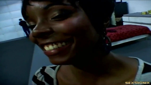 Hot Icy Babe Takes Cock Deeply For Max Satisfaction Close-Up Ride