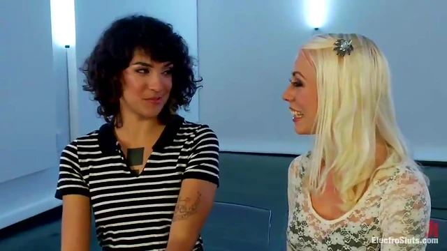 Sexy Lorelei Lee Takes Charge With Dildo While Playing Bianca Stone