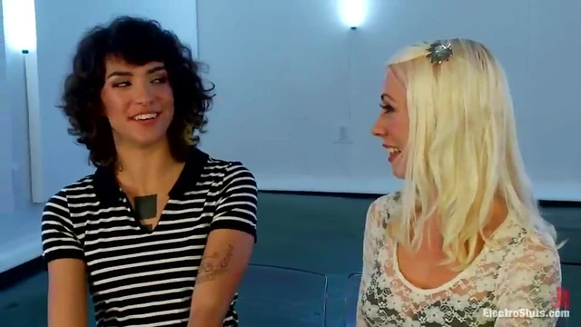 Sexy Lorelei Lee Takes Charge With Dildo While Playing Bianca Stone