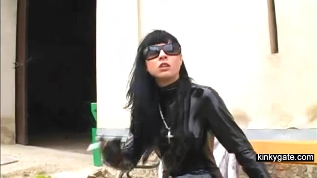 Dominant Leather Mistress Alexa Commands Her Submissive Companion