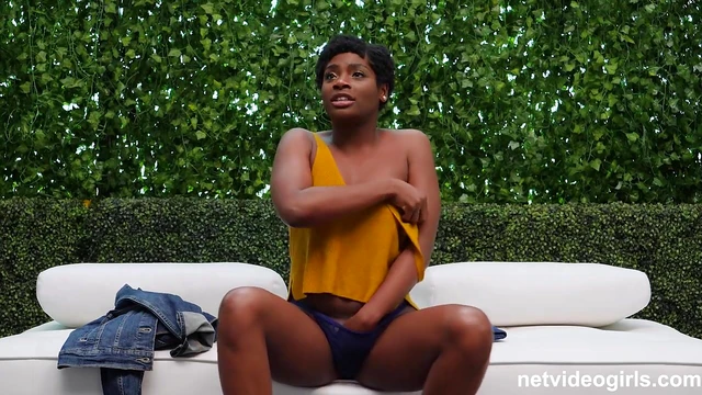 Kelly's Short Hair Shines As She Takes Control With Hot White Cock Action