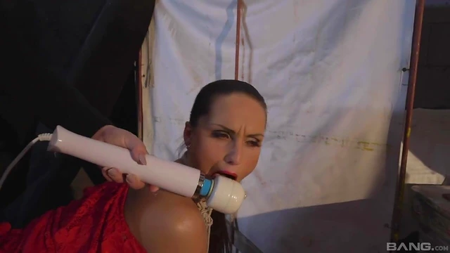 Bondage Thrills: Barbara Voice & Rachel LaRouge's Steamy Ande Encounter