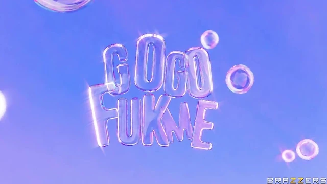 Gogo Fukme & YumTheeBoss Enjoy Steamy Interracial Threesome Delights Together