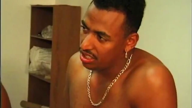 Dee's Bootylicious Body Tempts Chocolate Guys for Simultaneous Naildown Action