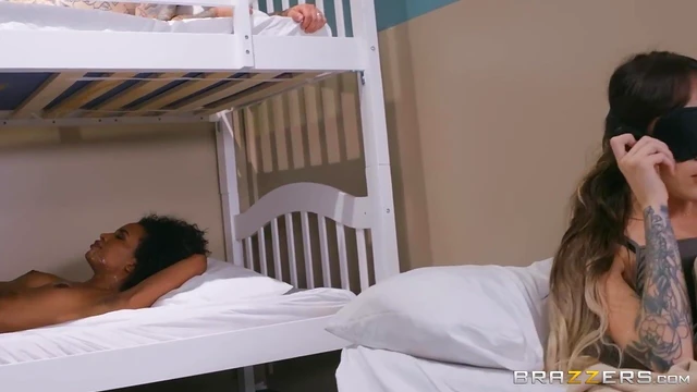 Ebony Seductress Demi Sutra Shows Memorable Moves On Hard Penis