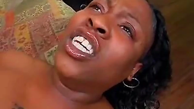 Hot Ebony Ahnyjah Gets Her Yummy Pussy Tasted & Fucked Hard