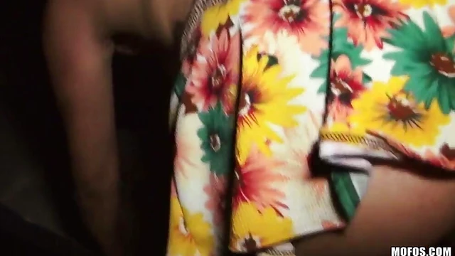 Sultry Ebony Chick With Big Natural Boobs Gets Fucked Hard in Her Car