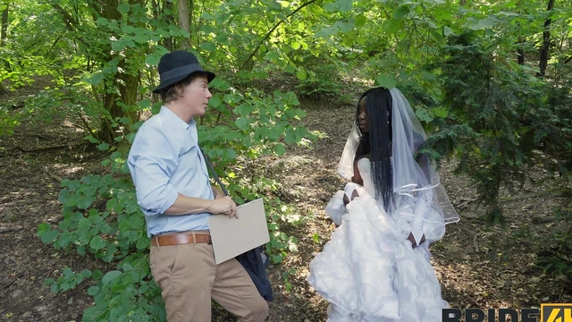 Hot Ebony Babe Gets Outdoors Interracial Dicked by White Stud Hardly