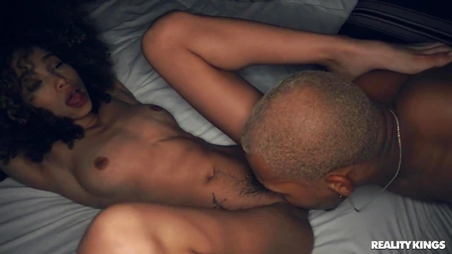 Foxy Cecilia Lions Steamy Midnight Fuck Fest with Wild Eroticism