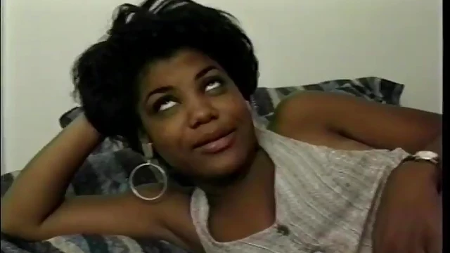 Passionate Guy Fucks Ebony Pussy Close-Up Before Giving Her Wet Spotting Blowjob